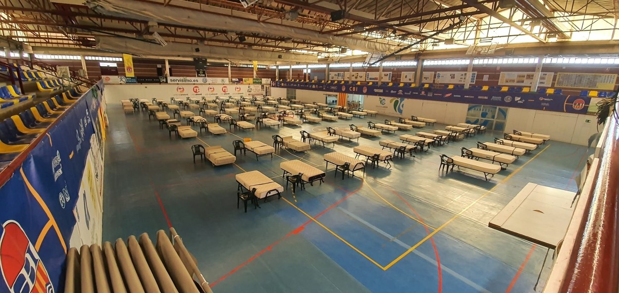 *EXCLUSIVE* Catalonia, SPAIN  - A sports building in Igualada, the zero zone in Catalonia is transformed into a military hospital to help with the Covid-19 pandemic!

*UK Clients - Pictures Containing Children
Please Pixelate Face Prior To Publication*, Image: 510730122, License: Rights-managed, Restrictions: RIGHTS: WORLDWIDE EXCEPT IN GERMANY, SPAIN, Model Release: no, Credit line: BACKGRID / Backgrid UK / Profimedia